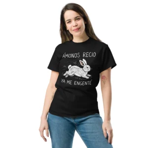 playera negra amonos recio meme mujer 01